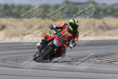 media/Oct-13-2025-Moto Forza (Mon) [[a66d839500]]/3-B Group/Session 3 (Turn 16)/